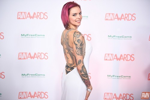 Anna Bell Peaks – Wants Her Son To Stay [Openload Streaming]